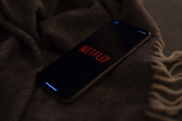 Netflix veut faire vibrer votre téléphone pendant un film
