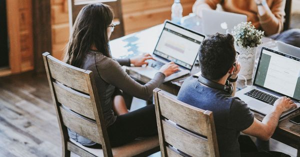 Pourquoi les hommes et les femmes ne sont jamais d'accord sur la climatisation ?