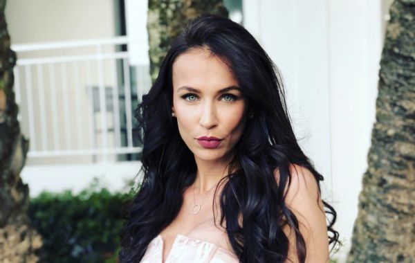 Julie Ricci : suite aux rumeurs de grossesse, elle se confie sur sa fausse couche