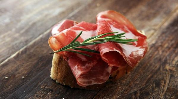 Des cas de gastro-entérite après la commercialisation de lots de coppa contaminés à la salmonelle