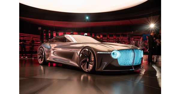 [En images] Jeu de matières dans le concept car Bentley EXP 100 GT