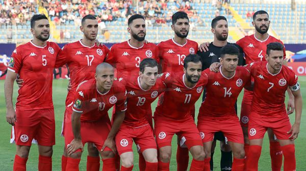 Les Aigles portent le maillot rouge face au Nigeria