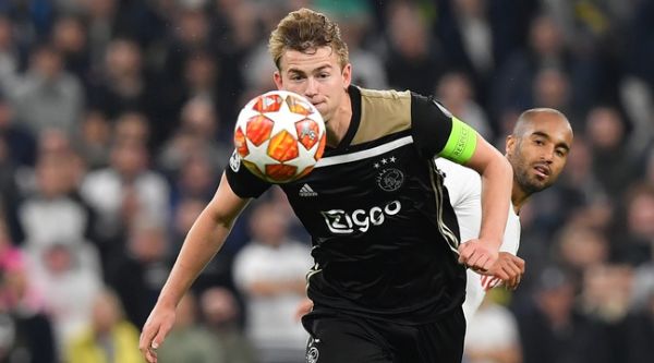 Mercato en DIRECT: Visite médicale pour De Ligt à la Juve... Malcom veut quitter le Barça... Suivez les transferts de mercredi en live