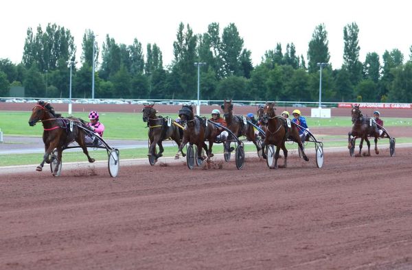 PMU - Arrivée du quinté du vendredi 19 juillet à Cabourg : Dostoïevski en patron