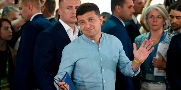 En Ukraine, plébiscite pour le président Zelensky lors des législatives