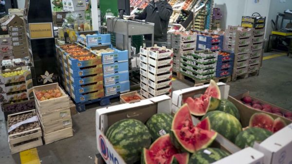 Canicule : le vrai du faux sur ce qu'il faut boire et manger