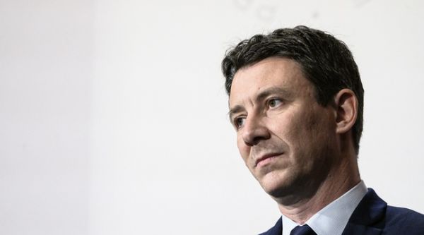 Rafle du Vel' d'Hiv': Benjamin Griveaux commet une bourde en publiant la photos de collaborateurs