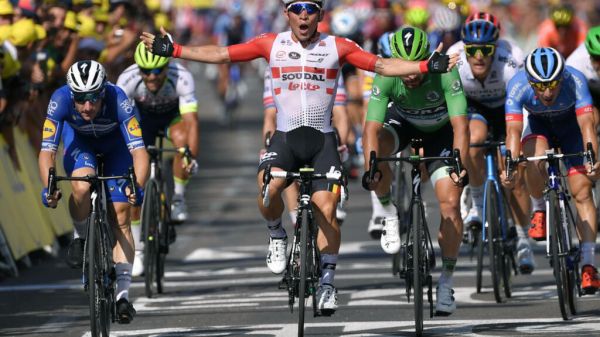 Tour de France : l'Australien Caleb Ewan vainqueur sous la chaleur, Alaphilippe reste jaune