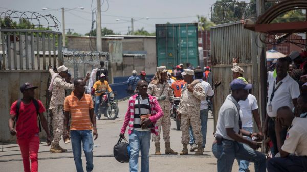 Frontière Haïti-RD : La Direction Générale des Douanes dominicaines introduit le français dans les formulaires de déclaration