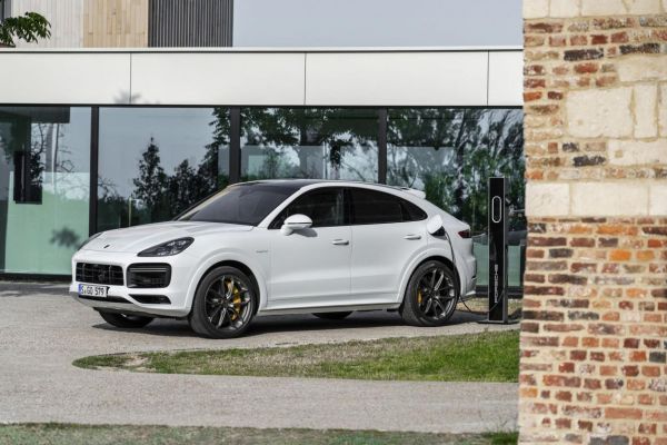 680 chevaux pour la Porsche Cayenne Turbo S E-Hybrid