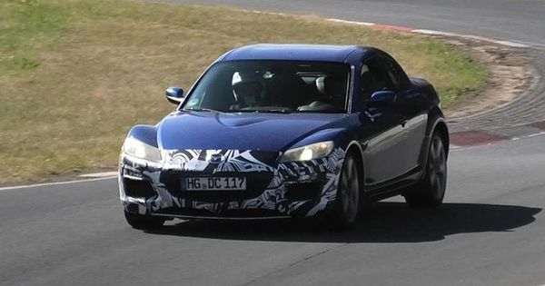 Mazda : que fait cette RX-8 d'essai sur le Ring ?