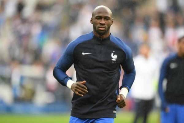 Foot - Transferts - Transferts : Valence officialise l'arrivée d'Eliaquim Mangala (Manchester City)