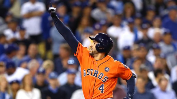 Les gros canons des Astros donnent le ton