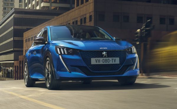 La nouvelle Peugeot 208 face à l'Opel Corsa 2019