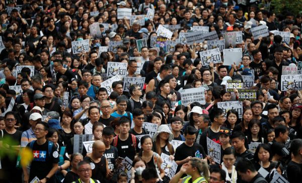 Week-end sous tension à Hong Kong où les enseignants manifestent
