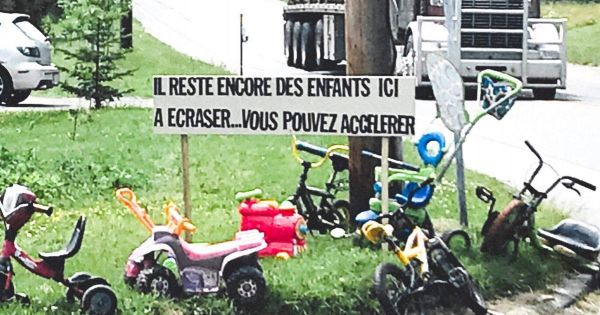 Une affiche-choc pour éviter que des enfants soient frappés