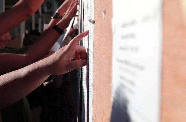 Examens officiels de 9e AF, le taux de réussite national est de 76, 48 %