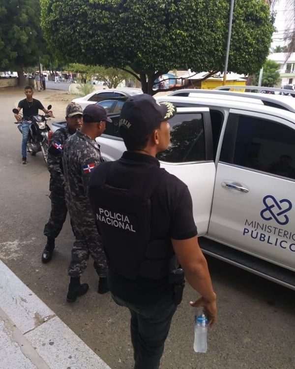 RD – Lutte contre le trafic des stupéfiants : un haïtien retrouvé parmi les 5 personnes arrêtés en possession de quelques 700 mg de « crack » et de marijuana