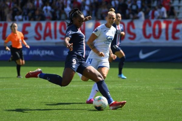 Foot - PSG(F) - PSG (F) : Marie-Antoinette Katoto sort par précaution
