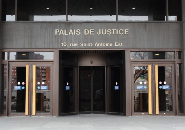 Policiers en civil tabassés: trois suspects, dont un mineur, ont comparu