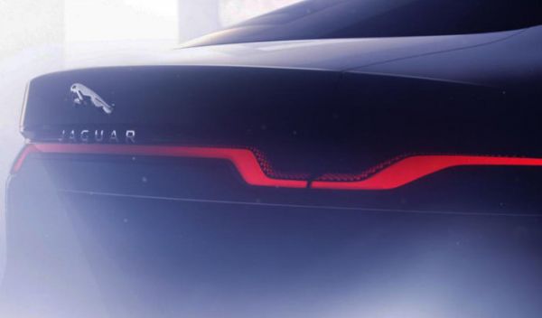 Jaguar tease la nouvelle XJ électrique