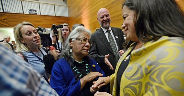 «On aurait pu en faire plus» pour les Autochtones, écrit Wilson-Raybould