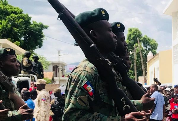 Des soldats de l’armée remobilisée ont fait usage de leur arme durant la manifestation de l’opposition vendredi