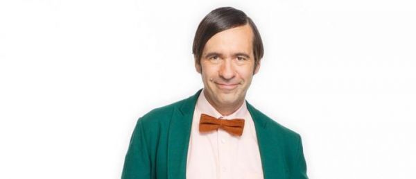Thierry Samitier, héros de "Nos chers voisins" sur TF1, accusé par plusieurs actrices de "propos et de gestes déplacés" - Sa pièce de théâtre brutalement interrompue à Paris