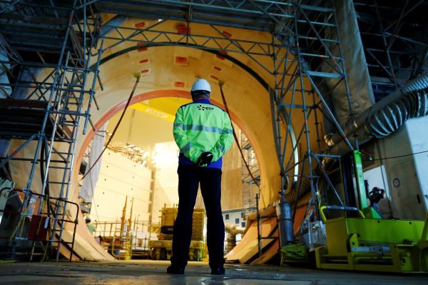 L'EPR, fleuron du nucléaire français aux multiples déboires
