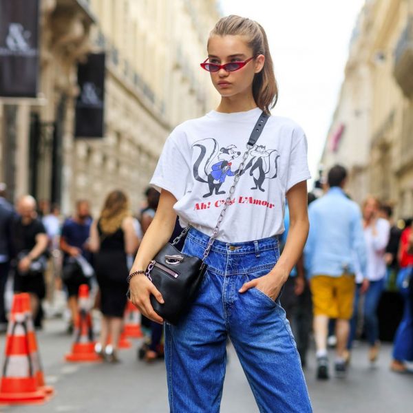 Et si le jean à pinces était le pantalon de l'automne ?