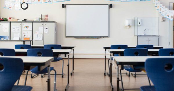 Isère : une élève de 3e visée par une procédure disciplinaire, à cause de tenues montrant ses épaules