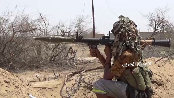 En vidéo : Les Houthis brûlent les équipements militaires des forces saoudiennes à la frontière entre le Yémen et le Saoudien (Southfront)