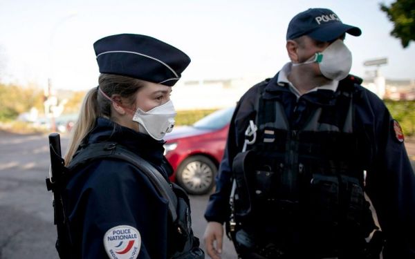 Incendie de Lubrizol : des policiers et pompiers intervenus portent plainte, inquiets pour leur santé