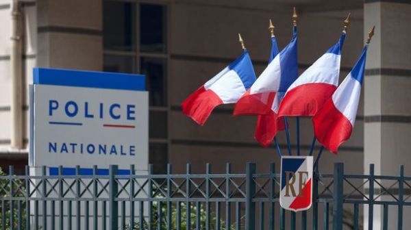 Appels malveillants dans des commissariats franciliens : un suspect de 17 ans interpellé