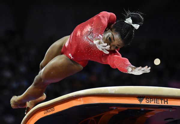 Mondiaux de gym: Biles égale le record de médailles mondiales (23) avec un 17e sacre au saut