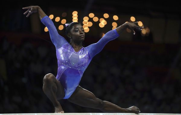 Mondiaux de gym: 24e médaille record pour Biles, la 18e en or, à la poutre