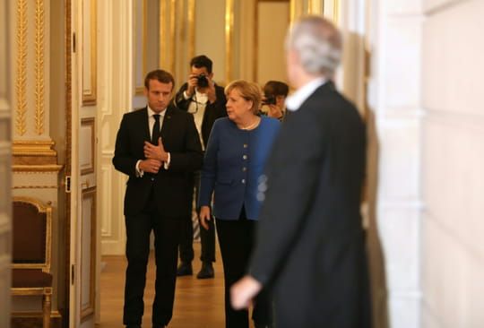 Macron et Merkel appellent la Turquie à cesser son attaque en Syrie