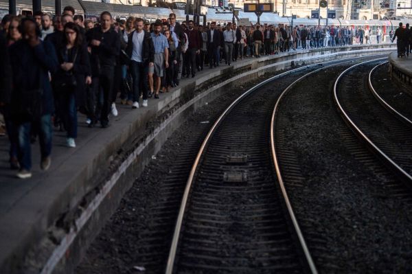 Réforme des retraites: "première" grève interprofessionnelle le 5 décembre