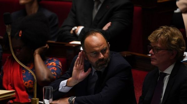 LREM : « Confusion », « piège tendu par la droite »... Gouvernement et majorité se déchirent sur le voile