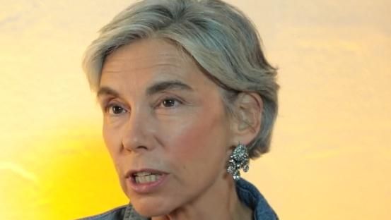 Maladie : la journaliste Élisabeth Quin évoque son glaucome