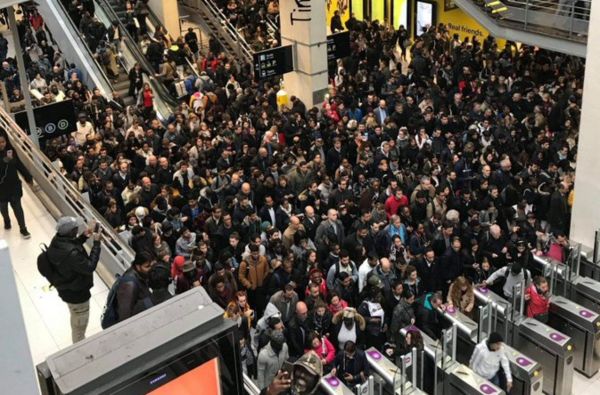 Grève surprise de la SNCF : la pagaille sur les quais en 10 photos