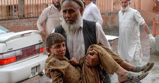 MANQUE RUB---Afghanistan : un attentat dans une mosquée fait au moins 62 morts