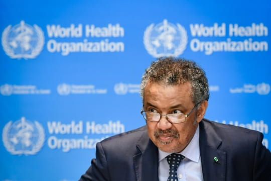 Ebola reste une "urgence" mondiale, selon l'OMS