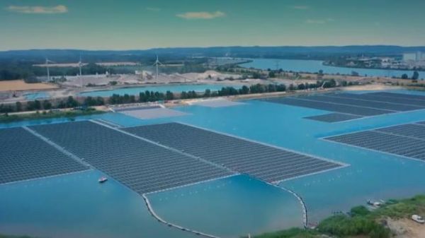Énergie : la première centrale solaire flottante de France dévoilée dans le Vaucluse