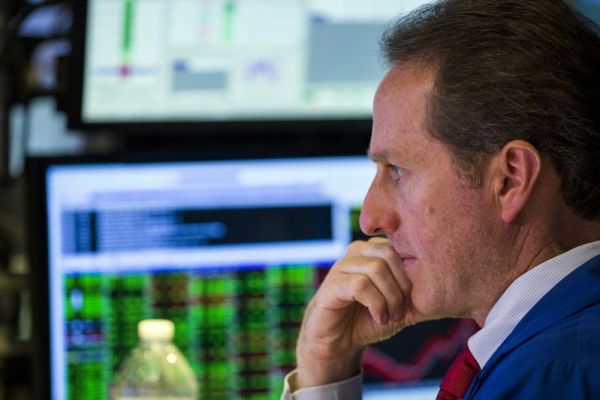 Bousculée par Boeing et J&J, Wall Street finit en baisse de 0,95%