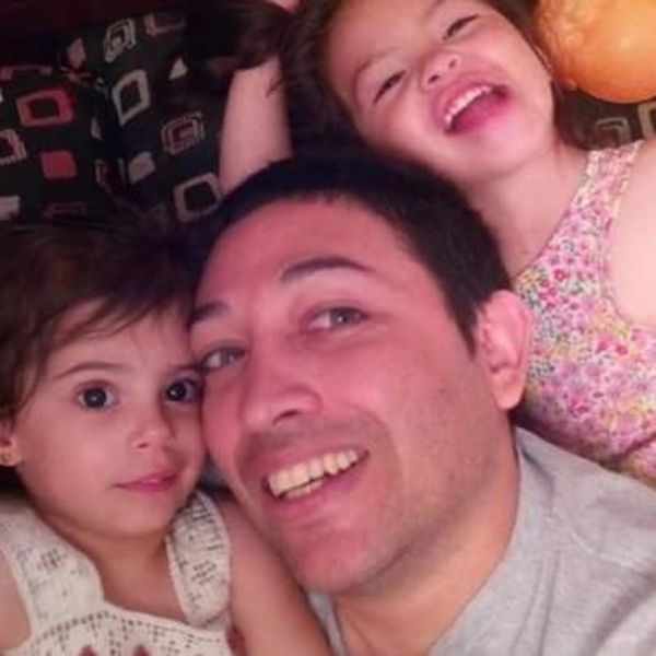 En Argentine, un couple gay adopte une petite fille séropositive rejetée par dix familles