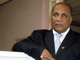 iciHaïti - Petit-Goâve : Le Maire Limongy aide les manifestants mais pas les victimes d'inondations
