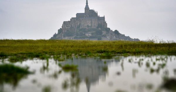 Mont-Saint-Michel : le restaurant La Mère Poulard touché par un incendie