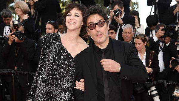 Charlotte Gainsbourg et Yvan Attal présentent "Mon chien stupide" : "C'est un film sur le temps qui passe"