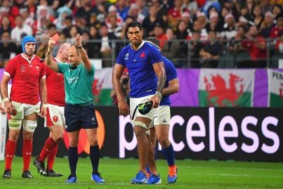 Photo de l'arbitre imitant le coup de coude de Vahaamahina : une enquête ouverte